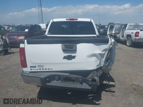 2009 Chevrolet Silverado 1500 LT with VIN 3GCEC23039G118833, listed as a IAAI auction lot 42018681 with 212,044 mi miles. Bid and sale history available at carsss.com. Image 16.