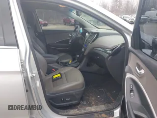 2016 Hyundai Santa Fe z VIN 5XYZU3LB0GG327660, wystawiony jako IAAI lot #42080530 z przebiegiem 109 602 mil mil oraz . Historia ofert i sprzedaży dostępna na DreamBid. Obrazek 5.