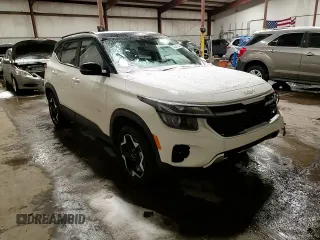 2025 Kia Seltos S with VIN KNDEUCAA0S7696694, listed as a Copart auction lot 42041545 with 4,330 mi miles and Salvage Title. Bid and sale history available at carsss.com. Image 13.