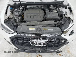 2023 Audi Q3 Premium z VIN WA1AECF35P1146207, wystawiony jako Copart lot #44538695 z przebiegiem 33 990 mil mil oraz Szkoda całkowita • Salvage title. Historia ofert i sprzedaży dostępna na DreamBid. Obrazek 12.