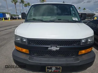2021 Chevrolet Express Cargo z VIN 1GCWGAFPXM1166123, wystawiony jako IAAI lot #42566386 z przebiegiem 112 553 mil mil oraz . Historia ofert i sprzedaży dostępna na DreamBid. Obrazek 11.