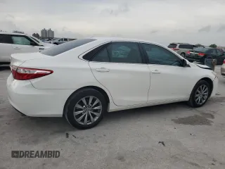 2015 Toyota Camry XLE with VIN 4T1BF1FK5FU940068, listed as a Copart auction lot 54564315 with 161,765 mi miles and Salvage Title. Bid and sale history available at carsss.com. Image 3.