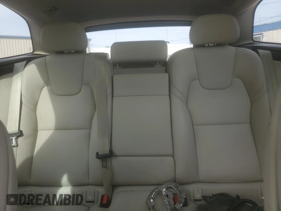 2021 Volvo XC60 Momentum с VIN YV4102RK1M1804048, выставлен на аукционе Copart как лот 57049835 с пробегом Не указан миль и Списание • Salvage title. История ставок и продаж доступна на DreamBid. Изображение 10.