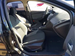 2013 Ford Focus SE with VIN 1FADP3F2XDL337583, listed as a IAAI auction lot 41842030 with 163,947 mi miles. Bid and sale history available at carsss.com. Image 5.