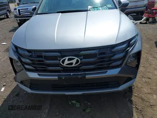 2025 Hyundai Tucson SEL with VIN 5NMJBCDE5SH467150, listed as a IAAI auction lot 42544346 with 19,550 mi miles and . Bid and sale history available at DreamBid. Image 12.