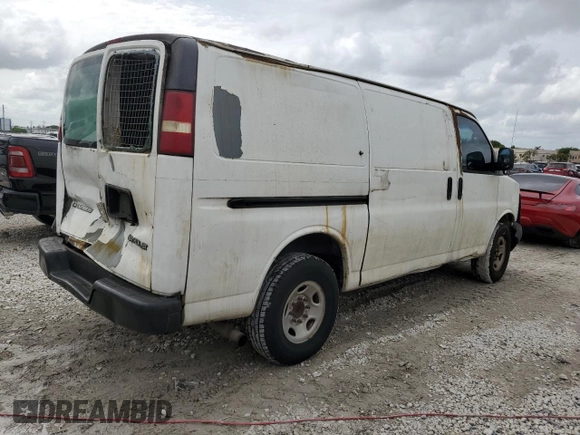 2004 Chevrolet Express Cargo with VIN 1GCGG25U841188896, listed as a Copart auction lot 59914195 with 331,537 mi miles and Salvage title. Bid and sale history available at DreamBid. Image 3.