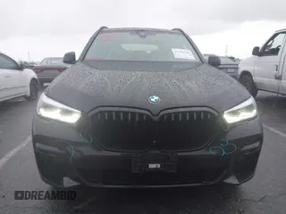 2022 BMW X5 sDrive40i with VIN 5UXCR4C08N9M23772, listed as a IAAI auction lot 41788369 with 33,198 mi miles. Bid and sale history available at carsss.com. Image 13.