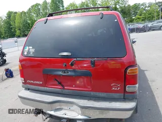 2000 Ford Explorer XLT z VIN 1FMZU73E7YZB60956, wystawiony jako IAAI lot #42218666 z przebiegiem 234 289 mil mil oraz . Historia ofert i sprzedaży dostępna na DreamBid. Obrazek 17.
