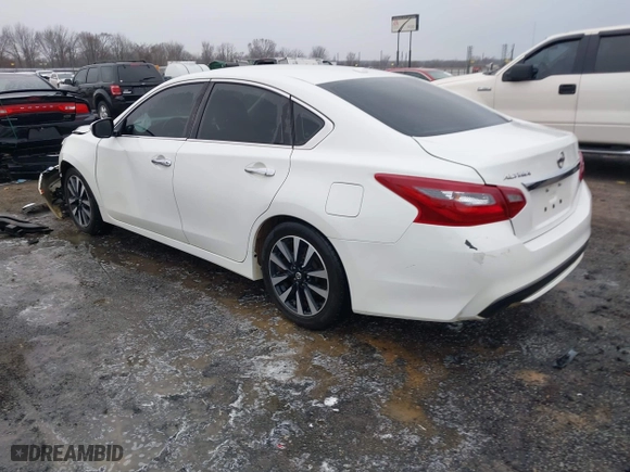 2018 Nissan Altima 2.5 SV with VIN 1N4AL3AP5JC216408, listed as a IAAI auction lot 41481988 with 216,407 mi miles. Bid and sale history available at carsss.com. Image 3.