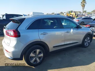 2019 Kia Niro LX with VIN KNDCB3LC3K5351134, listed as a IAAI auction lot 41364375 with 113,883 mi miles. Bid and sale history available at carsss.com. Image 13.