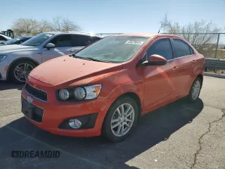 2012 Chevrolet Sonic LT z VIN 1G1JD5SH4C4144200, wystawiony jako Copart lot #48829645 z przebiegiem 66 131 mil mil oraz Szkoda całkowita • Salvage title. Historia ofert i sprzedaży dostępna na DreamBid. Obrazek 1.