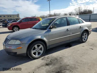 2004 Volkswagen Passat GLX with VIN WVWTH63B14P158303, listed as a Copart auction lot 87481604 with 138,464 mi miles and Clean Title. Bid and sale history available at carsss.com. Image 1.