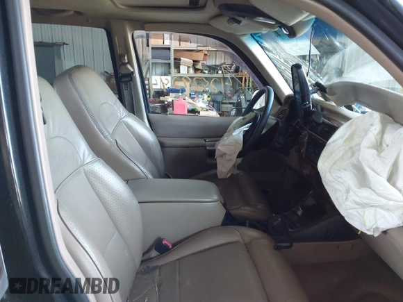1998 Ford Explorer XL с VIN 1FMZU34E4WUA63571, выставлен на аукционе IAAI как лот 42579244 с пробегом 205 715 миль миль и . История ставок и продаж доступна на DreamBid. Изображение 5.