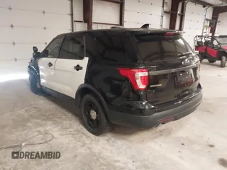 2017 Ford Police Interceptor Utility with VIN 1FM5K8ARXHGC63042, listed as a IAAI auction lot 42449445 with 82,606 mi miles and . Bid and sale history available at DreamBid. Image 3.