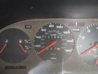1982 Porsche 928 z VIN WP0JA0921CS820795, wystawiony jako IAAI lot #41741787 z przebiegiem 121 568 mil mil oraz . Historia ofert i sprzedaży dostępna na DreamBid. Obrazek 15.