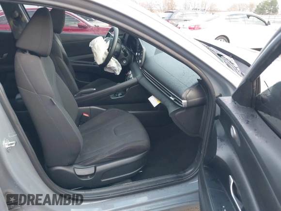 2022 Hyundai Elantra SE with VIN KMHLL4AG9NU289768, listed as a IAAI auction lot 41173804 with 48,582 mi miles and . Bid and sale history available at DreamBid. Image 5.