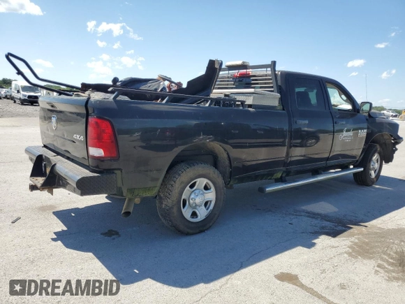 2017 Ram 2500 Tradesman z VIN 3C6UR5HJ4HG518807, wystawiony jako Copart lot #57942455 z przebiegiem 112 003 mil mil oraz Szkoda całkowita • Salvage title. Historia ofert i sprzedaży dostępna na DreamBid. Obrazek 3.