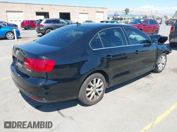 2013 Volkswagen Jetta SE with VIN 3VWDP7AJ8DM350702, listed as a IAAI auction lot 42652788 with 106,655 mi miles and . Bid and sale history available at DreamBid. Image 4.