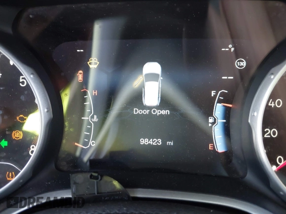 2018 Jeep Compass Latitude with VIN 3C4NJCBBXJT102753, listed as a IAAI auction lot 42379577 with 98,423 mi miles and . Bid and sale history available at DreamBid. Image 15.