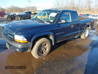 2002 Dodge Dakota Sport with VIN 1B7GL32X52S569340, listed as a IAAI auction lot 41541480 with 176,632 mi miles. Bid and sale history available at carsss.com. Image 2.