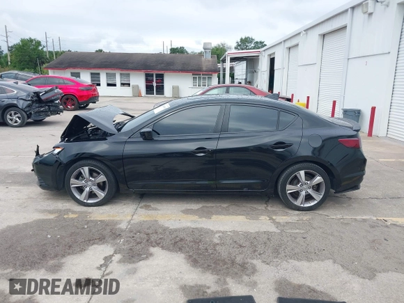 2013 Acura ILX Tech Pkg with VIN 19VDE1F72DE013609, listed as a IAAI auction lot 41984514 with 124,157 mi miles. Bid and sale history available at carsss.com. Image 14.