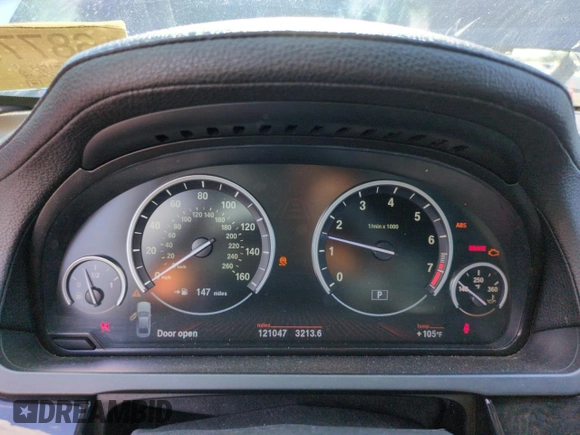 2011 BMW 7 Series 750i with VIN WBAKA8C59BCY36660, listed as a Copart auction lot 64260145 with 121,047 mi miles and Clean title. Bid and sale history available at DreamBid. Image 9.