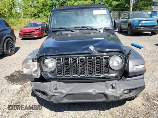 2024 Jeep Wrangler Sport S z VIN 1C4PJXDGXRW334039, wystawiony jako Copart lot #62534415 z przebiegiem 13 528 mil mil oraz Szkoda całkowita • Salvage title. Historia ofert i sprzedaży dostępna na DreamBid. Obrazek 5.