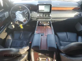 2021 Lincoln Navigator Reserve z VIN 5LMJJ2LT5MEL01433, wystawiony jako Copart lot #81058324 z przebiegiem 55 503 mil mil oraz Szkody całkowita. Historia ofert i sprzedaży dostępna na DreamBid. Obrazek 8.