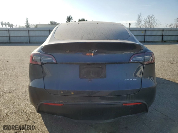 2023 Tesla Model Y Long Range with VIN 7SAYGDEE8PF855764, listed as a Copart auction lot 89010695 with 0 mi miles and Salvage Title. Bid and sale history available at carsss.com. Image 6.