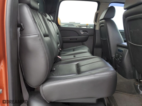 2008 Chevrolet Avalanche LT w/1LT with VIN 3GNFK12328G223463, listed as a Copart auction lot 89093435 with 180,012 mi miles and Salvage Title. Bid and sale history available at carsss.com. Image 10.