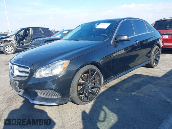2014 Mercedes-Benz E-Class E 250 BlueTEC Luxury with VIN WDDHF0EB9EA912094, listed as a IAAI auction lot 41651803 with 122,503 mi miles. Bid and sale history available at carsss.com. Image 2.