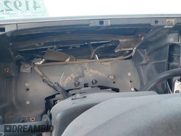 2005 Chevrolet Silverado 1500 Z71 z VIN 1GCEK19B35Z150360, wystawiony jako IAAI lot #41923111 z przebiegiem Nie podano mil oraz . Historia ofert i sprzedaży dostępna na DreamBid. Obrazek 7.