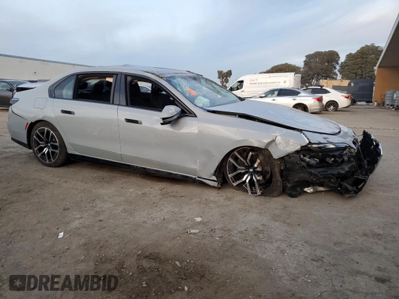 2024 BMW 7 Series 740i xDrive with VIN WBA33EH05RCS18269, listed as a Copart auction lot 84739554 with 15,753 mi miles and Salvage Title. Bid and sale history available at carsss.com. Image 4.