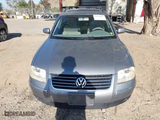 2001 Volkswagen Passat GLS with VIN WVWVD63B61E184553, listed as a IAAI auction lot 41939831 with 74,225 mi miles. Bid and sale history available at carsss.com. Image 6.