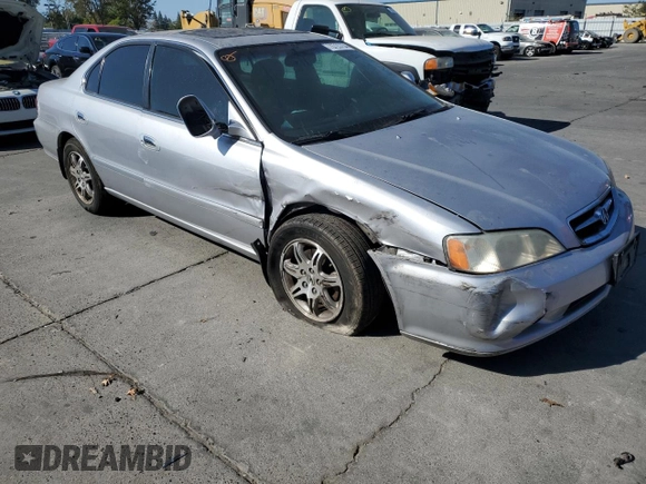 2001 Acura TL with VIN 19UUA56601A005851, listed as a Copart auction lot 70723754 with 151,436 mi miles and Salvage Title. Bid and sale history available at carsss.com. Image 4.