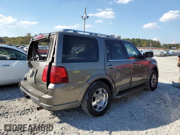 2003 Lincoln Navigator Luxury with VIN 5LMFU28R43LJ34986, listed as a Copart auction lot 77641924 with 188,803 mi miles and Salvage Title. Bid and sale history available at carsss.com. Image 3.