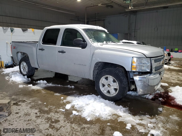 2013 Chevrolet Silverado 1500 LT with VIN 3GCPKSE73DG233835, listed as a Copart auction lot 43994585 with 179,331 mi miles and Salvage Title. Bid and sale history available at carsss.com. Image 4.