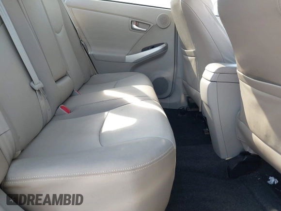 2015 Toyota Prius Four with VIN JTDKN3DU9F0403735, listed as a IAAI auction lot 41477562 with 113,934 mi miles. Bid and sale history available at carsss.com. Image 8.