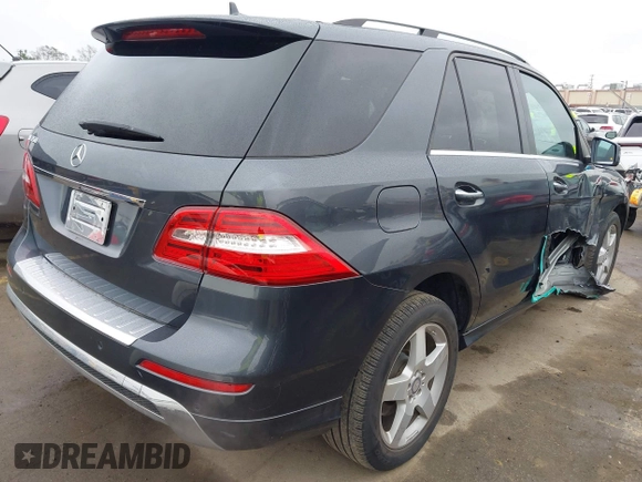 2014 Mercedes-Benz M 350 with VIN 4JGDA5JB8EA308784, listed as a IAAI auction lot 41766044 with 80,594 mi miles and . Bid and sale history available at DreamBid. Image 4.