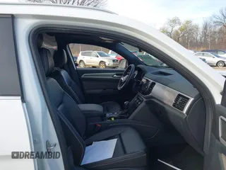 2022 Volkswagen Atlas SE with VIN 1V2JE2CA5NC220468, listed as a IAAI auction lot 40873030 with 78,867 mi miles and . Bid and sale history available at DreamBid. Image 5.