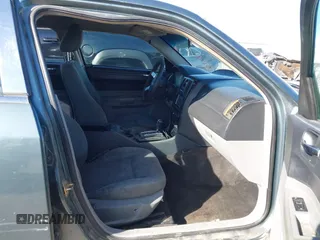 2006 Chrysler 300 with VIN 2C3KA43R76H158898, listed as a IAAI auction lot 41679164 with 1 mi miles. Bid and sale history available at carsss.com. Image 5.