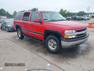 2001 Chevrolet Suburban LT z VIN 3GNGK26U81G135780, wystawiony jako IAAI lot #42573237 z przebiegiem 232 776 mil mil oraz . Historia ofert i sprzedaży dostępna na DreamBid. Obrazek 1.
