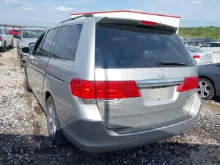 2009 Honda Odyssey Touring z VIN 5FNRL38999B052244, wystawiony jako IAAI lot #42085003 z przebiegiem 269 402 mil mil oraz . Historia ofert i sprzedaży dostępna na DreamBid. Obrazek 3.