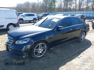2015 Mercedes-Benz E-Class E 350 Luxury with VIN WDDHF8JB7FB115231, listed as a IAAI auction lot 41363482 with 132,000 mi miles. Bid and sale history available at carsss.com. Image 17.