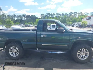 2004 Chevrolet Silverado 1500 Z71 with VIN 1GCEK14T04Z325260, listed as a IAAI auction lot 42040136 with 129,346 mi miles. Bid and sale history available at carsss.com. Image 13.