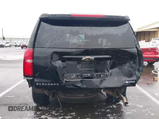 2017 Chevrolet Suburban Premier z VIN 1GNSKJKC4HR162261, wystawiony jako IAAI lot #41593672 z przebiegiem 100 136 mil mil oraz . Historia ofert i sprzedaży dostępna na DreamBid. Obrazek 17.