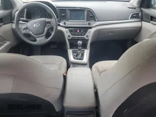 2017 Hyundai Elantra SE z VIN 5NPD84LF3HH183829, wystawiony jako Copart lot #58819665 z przebiegiem Nie podano mil oraz Czysty tytuł • Clean title. Historia ofert i sprzedaży dostępna na DreamBid. Obrazek 8.