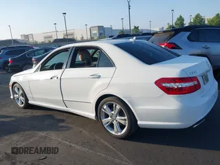 2013 Mercedes-Benz E 350 Luxury z VIN WDDHF5KB2DA741401, wystawiony jako IAAI lot #42605065 z przebiegiem 167 479 mil mil oraz . Historia ofert i sprzedaży dostępna na DreamBid. Obrazek 15.