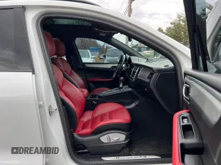 2018 Porsche Macan GTS with VIN WP1AG2A59JLB62195, listed as a Copart auction lot 50828585 with 161,285 mi miles and Clean Title. Bid and sale history available at DreamBid. Image 5.