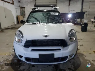 2011 MINI Countryman S with VIN WMWZC5C57BWL54811, listed as a Copart auction lot 88458105 with 117,448 mi miles and Clean Title. Bid and sale history available at DreamBid. Image 5.